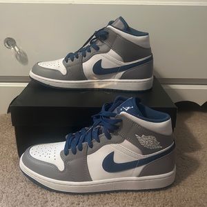 Air Jordan mid blue & grey